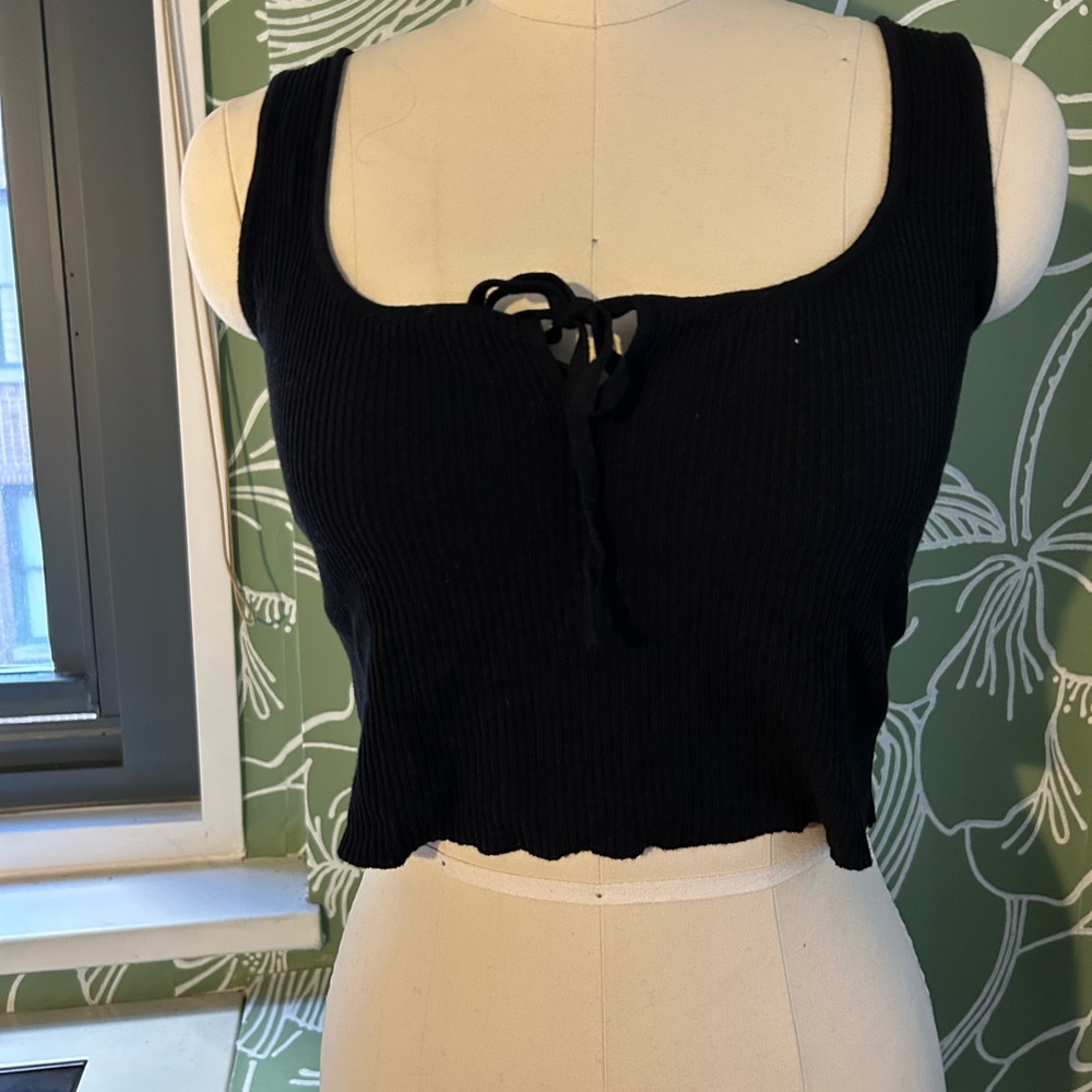 OAK + FORT Black Ribbed Crop Top